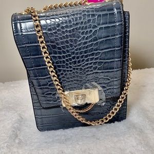 🌸 Betsey Johnson chain gang crossbody gray